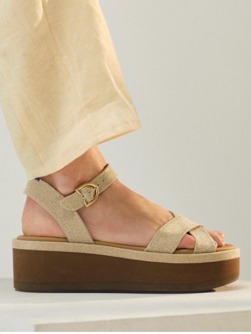 NWT Rothy’s Criss Cross wedge platform shoe metallic gold - Picture 2 of 8